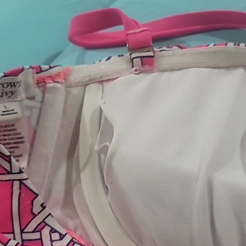 crown & ivy Pink and White Patterned Bandeau Bikini